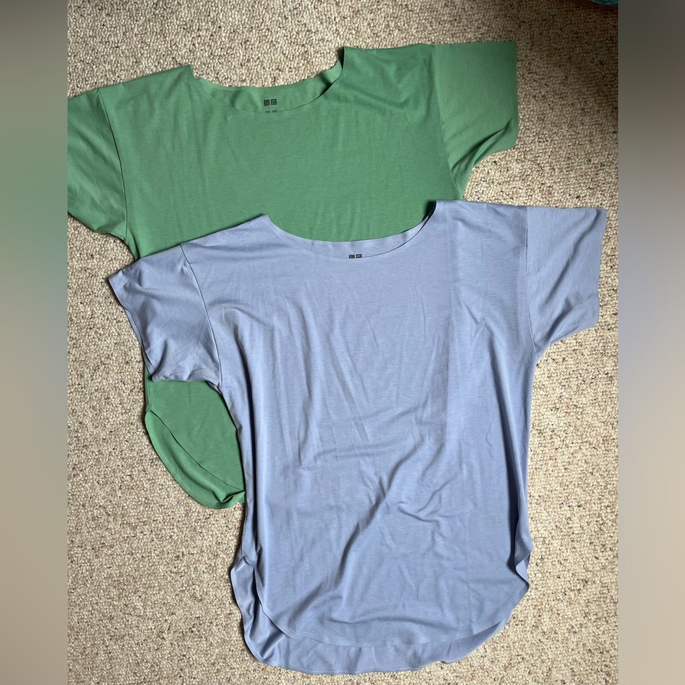 2 Pack Uniqlo Airism Seamless Boatneck Ling Tshirt